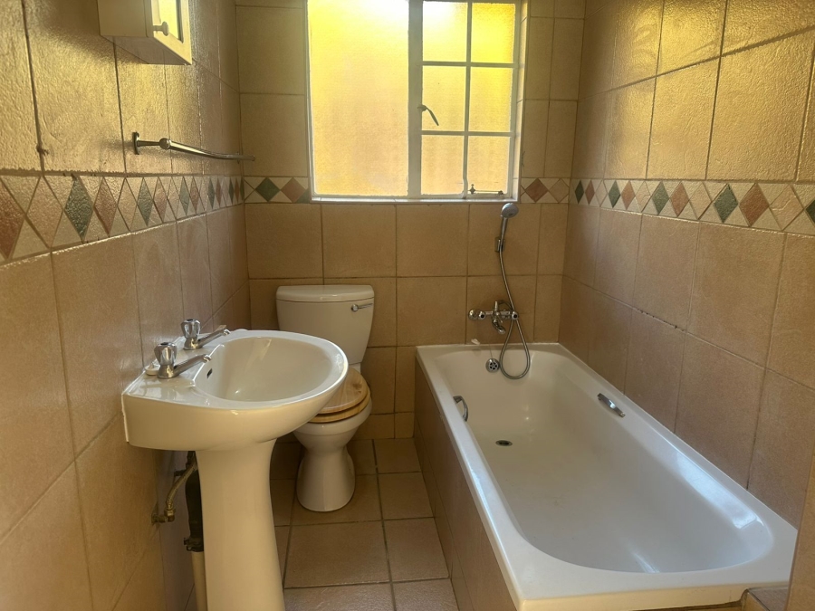 To Let 3 Bedroom Property for Rent in Safari Gardens North West